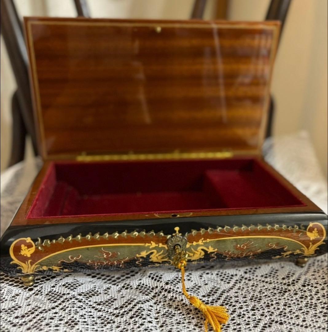 FPF★装飾的な木製オルゴールボックス★ イタリア製 象嵌 オルゴール★