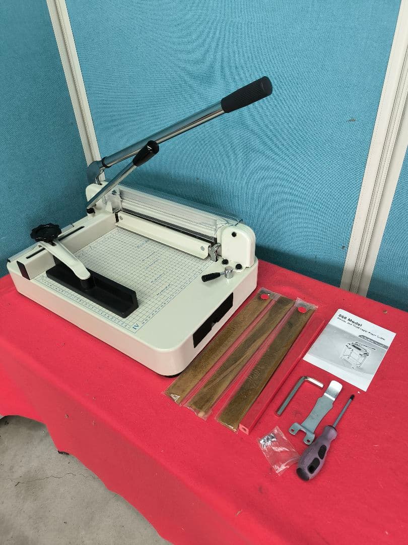 業務用　プロ用　　強力 改良型裁断機　ペーパーカッター A4 重型 　868A4