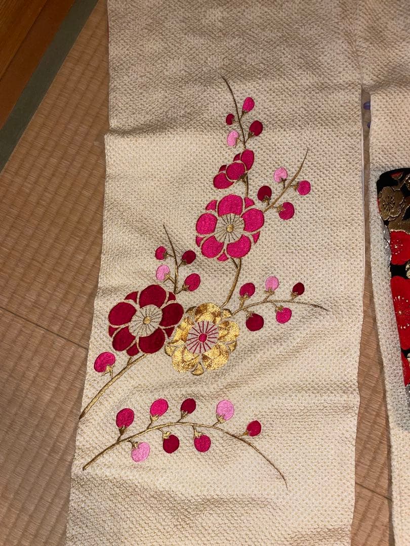 【最終値下げ】着物淡雪 着物 総絞り重厚な刺繍のレトロな振袖 帯 セット 成人式