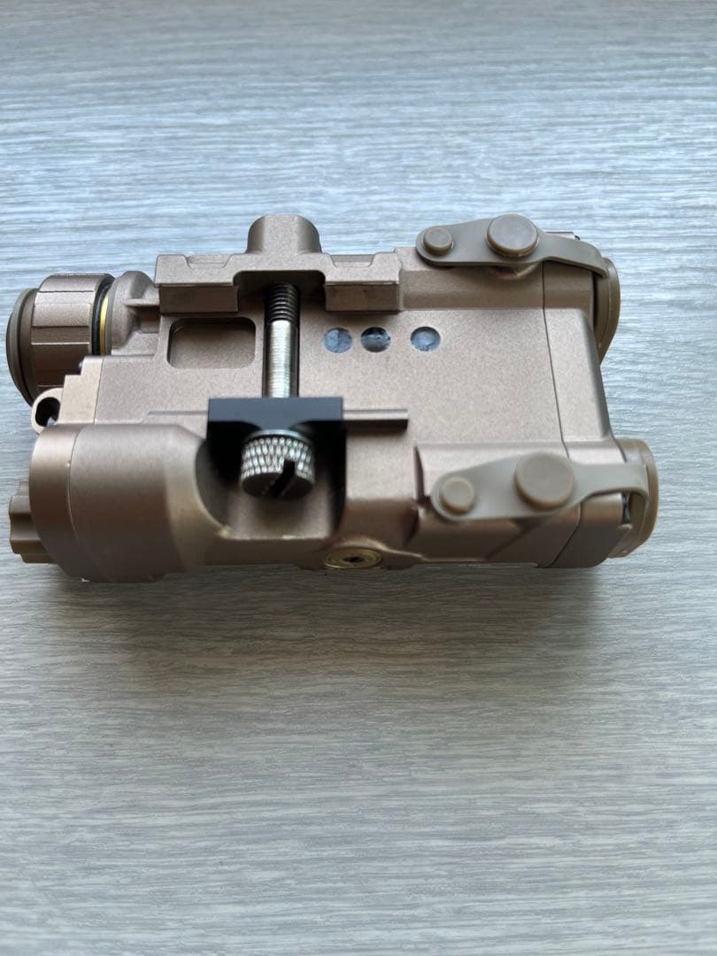 WADSN NGAL レプリカ