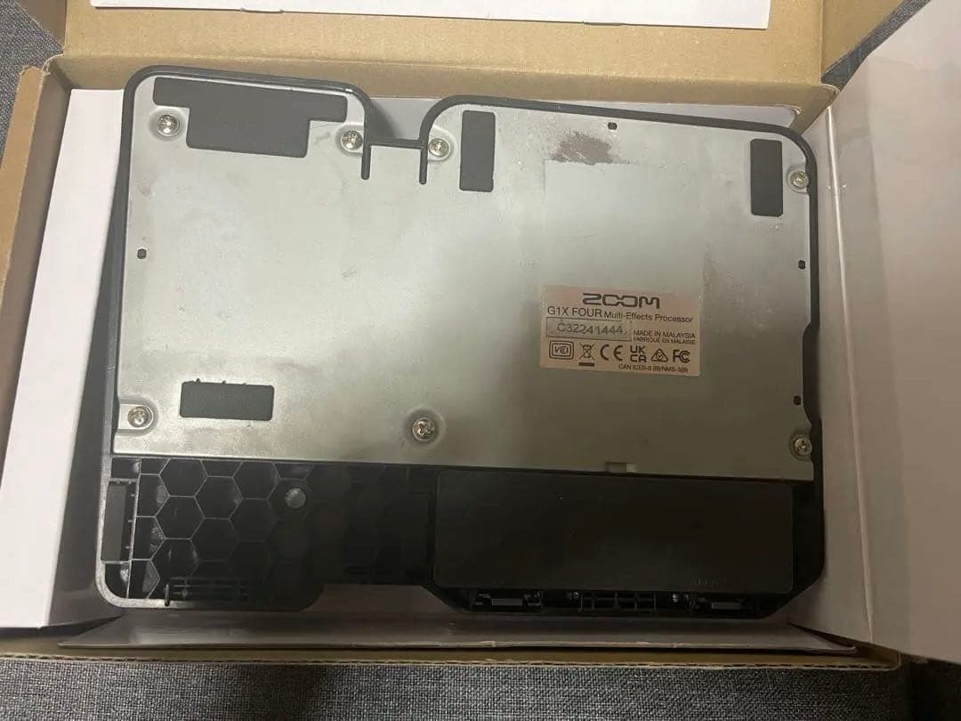 ZOOM G1X FOUR マルチエフェクターACアダプター付属　値下げしました