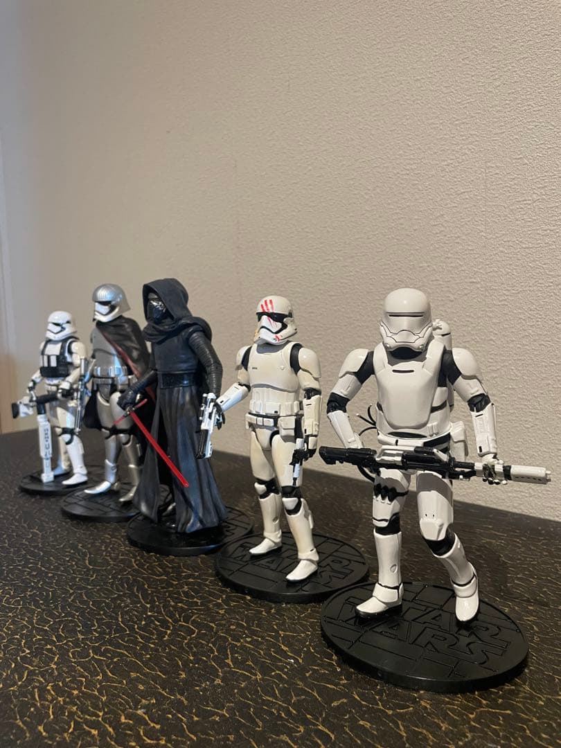 美品 スターウォーズ フィギュアセット エリートシリーズ カイロレン