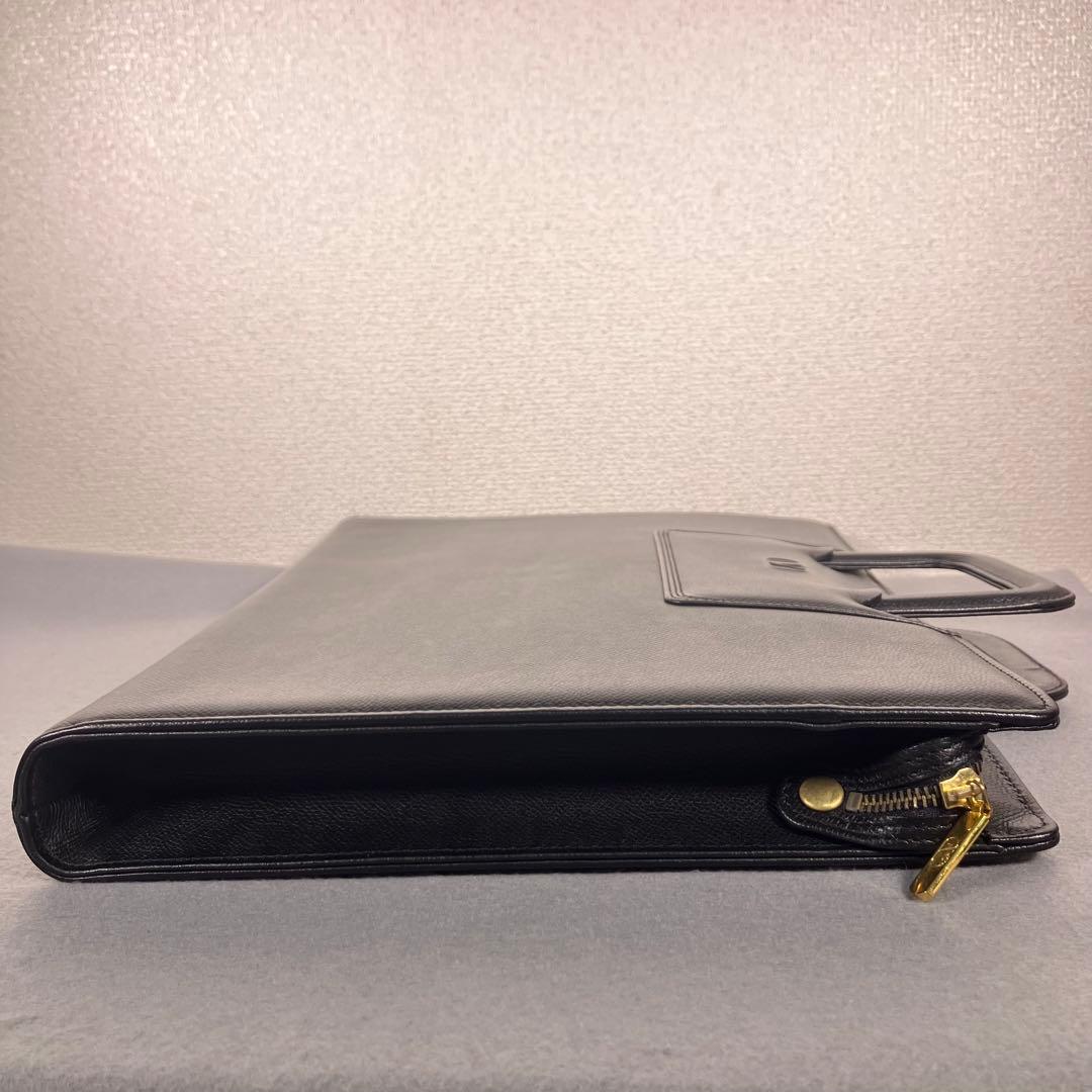 【極美品】VALENTINO GARAVANI ビジネスバッグ ブラック