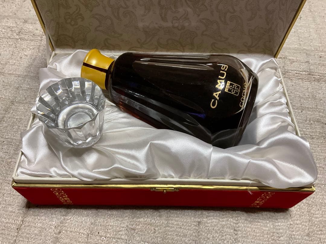 CAMUS・COGNAC。カラフェ・バカラ。LA GRANDE MARQUE。