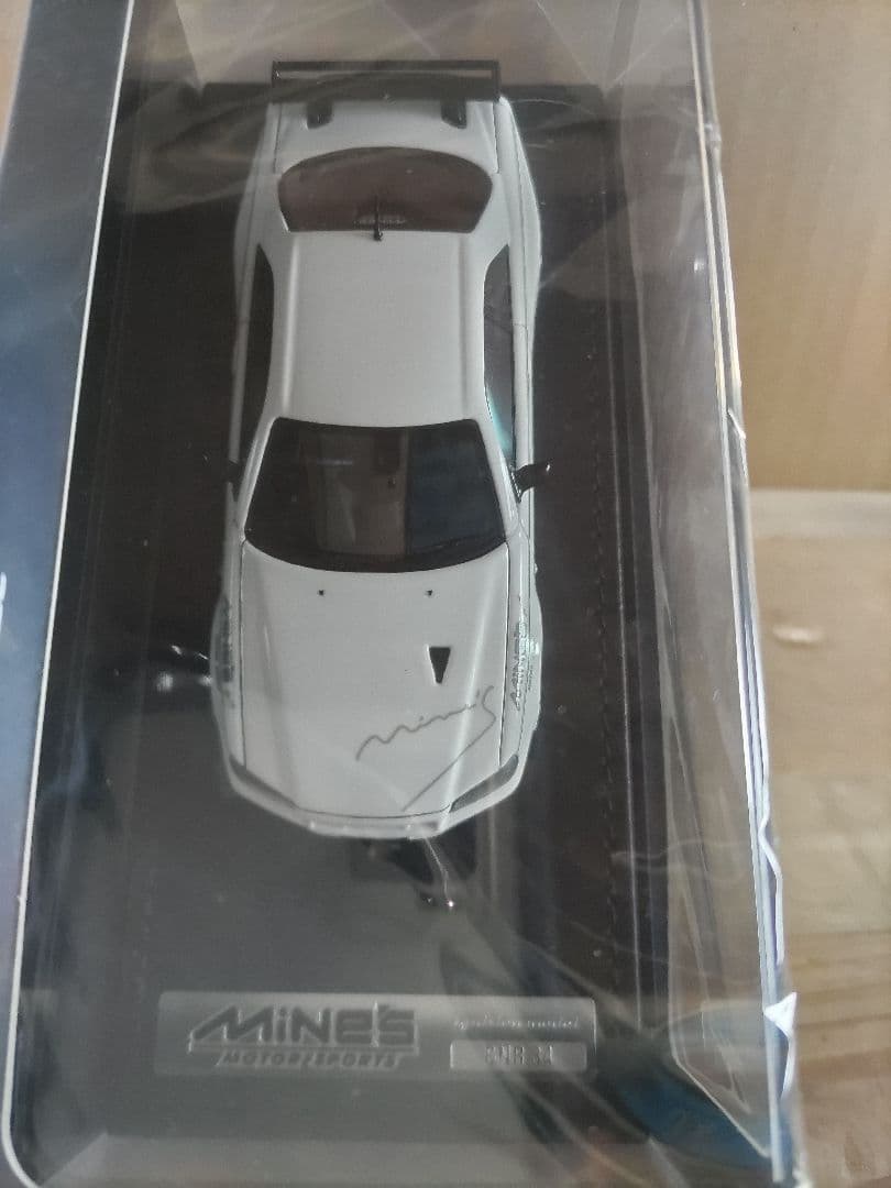 新品未開封　スカイラインGT-Rマインズ（R34）イグニッションモデル　1/43