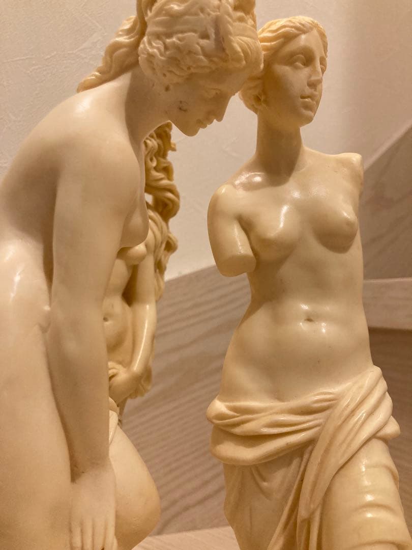 アイボリー　イタリア　女性像彫刻3体セット