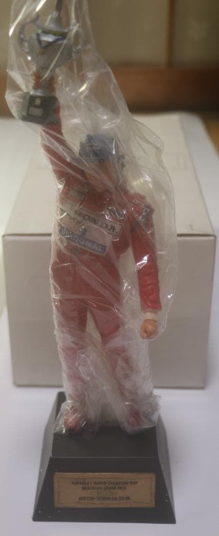 超貴重アイルトン セナ 1991年ブラジルGP優勝記念フィギュア 限定品