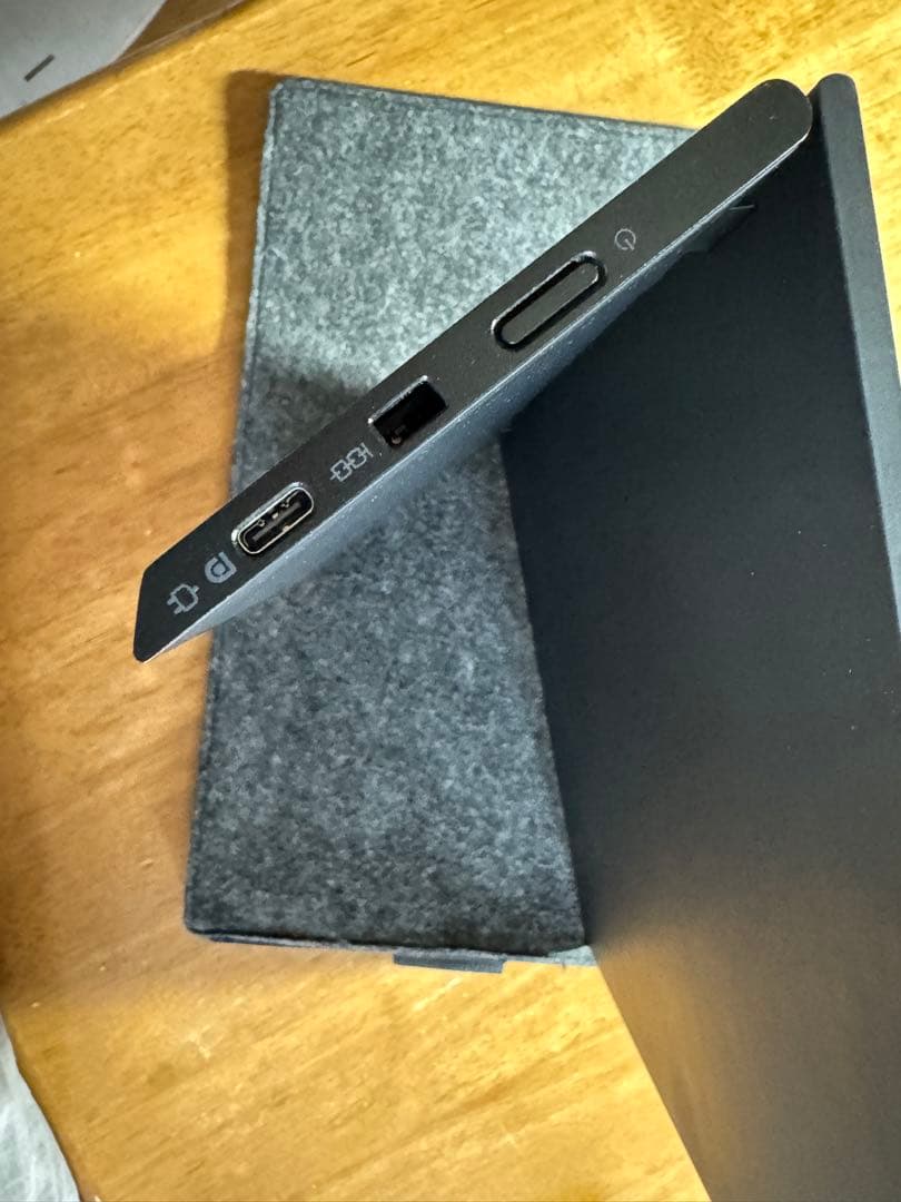 Lenovo ThinkVision M14t モバイルモニター