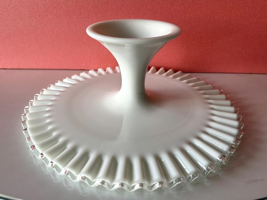 フェントン　ケーキスタンド　シルバークレスト　ミルクガラス　ペデスタル