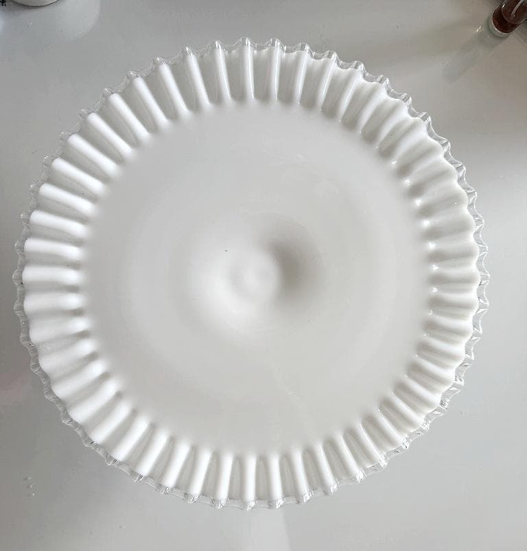 フェントン　ケーキスタンド　シルバークレスト　ミルクガラス　ペデスタル