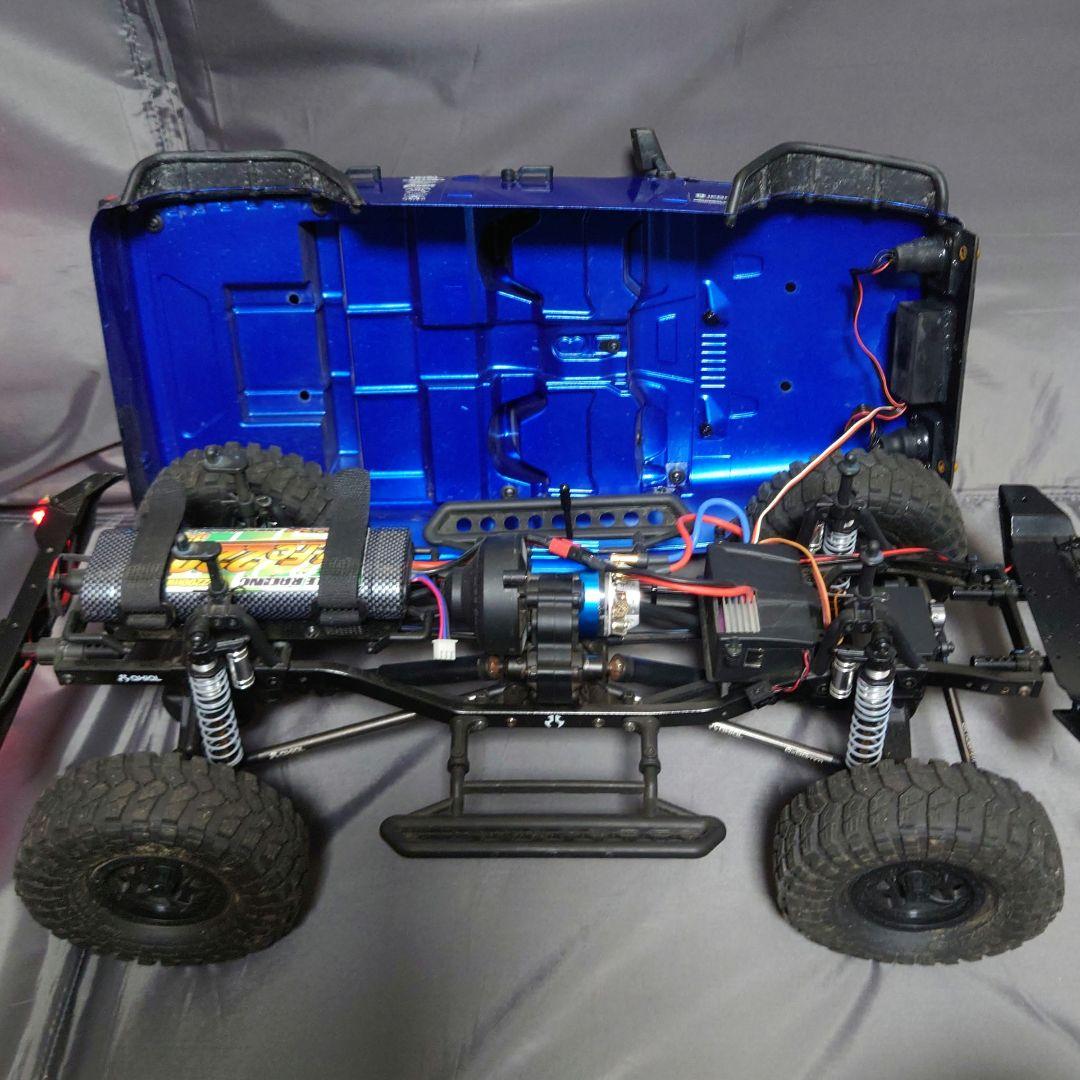 ホビーラジコン AXIAL SCX10 2012 JEEP WRANGLER