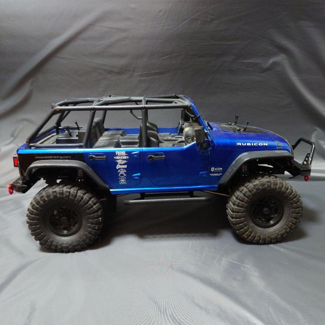 ホビーラジコン AXIAL SCX10 2012 JEEP WRANGLER