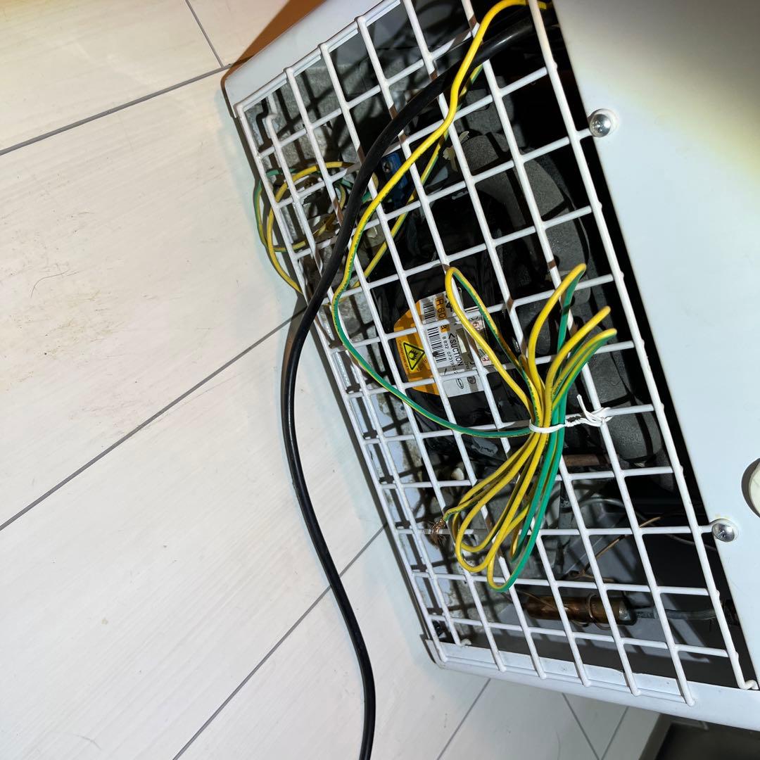 コンパクト冷凍庫 ホワイト 上開き