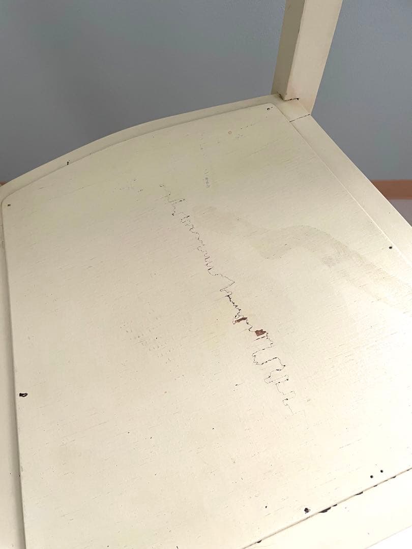 フランスアンティークチェア　クリームホワイト　ベッドサイドテーブル　100年以上