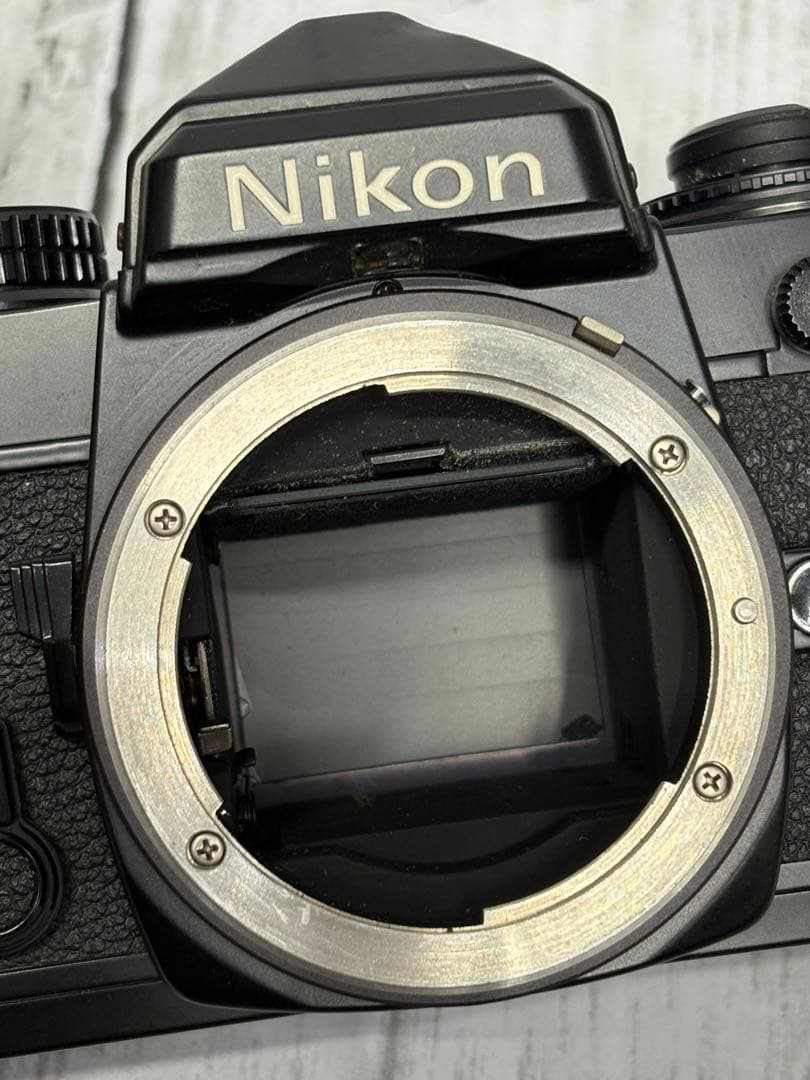 Nikon FE フィルムカメラ　MICRO−NIKKOR レンズ付き　訳あり‼️