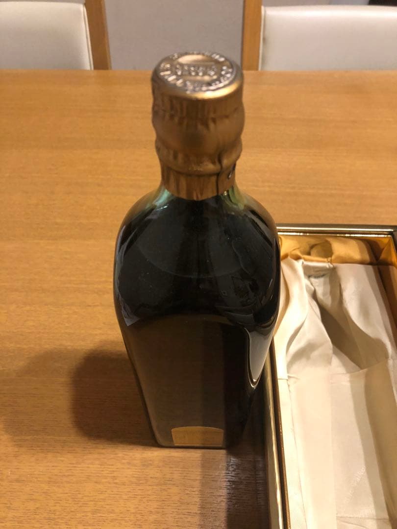 ウイスキー Johnnie Walker Gold Label 15 Years 750ml