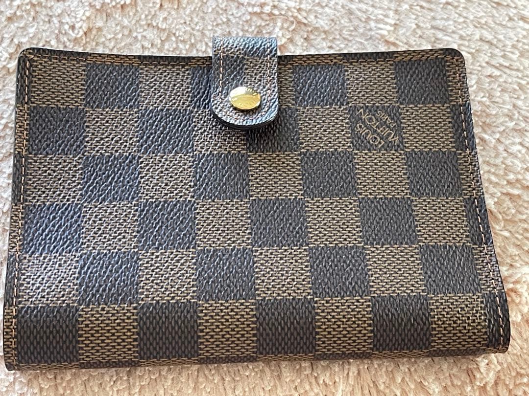 ルイヴィトンダミェ手帳