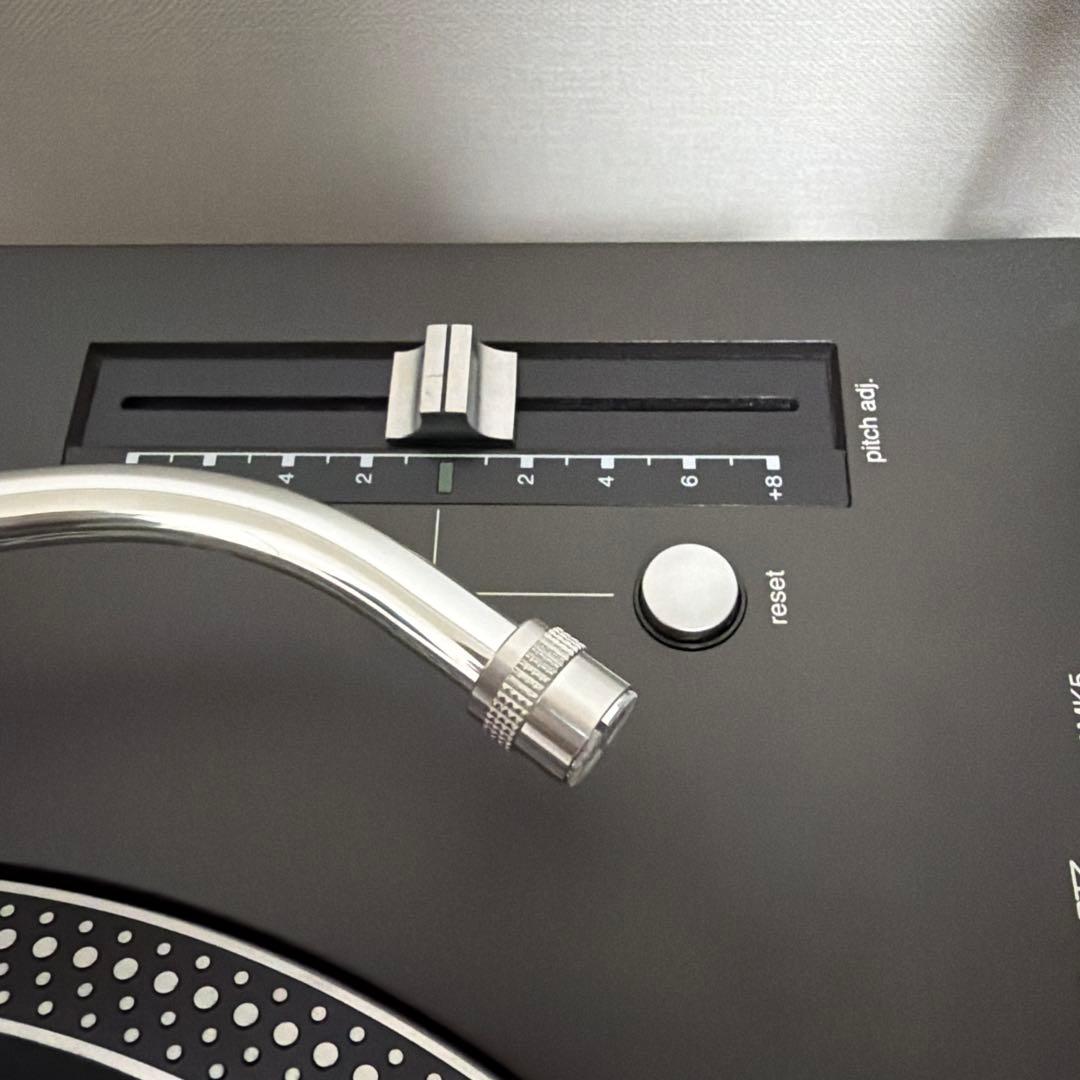 Technics SL-1200MK5 ターンテーブル　①