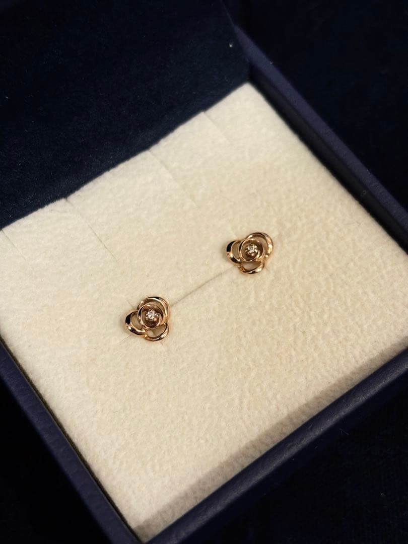 【超美品】ダイヤモンド クリスティーヌ ピアス　VA