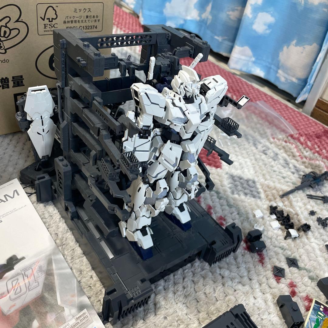 MGEX 1/100ユニコーンガンダムVer.Ka 発光