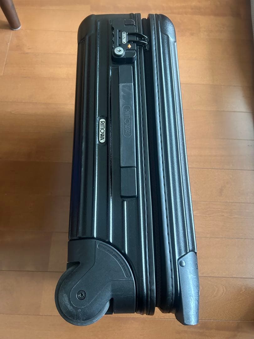 な*ん様 リモワ スーツケース 機内持込可能