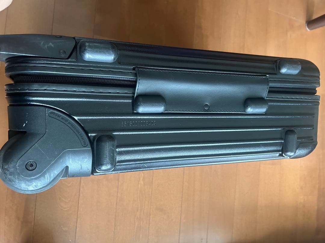 な*ん様 リモワ スーツケース 機内持込可能