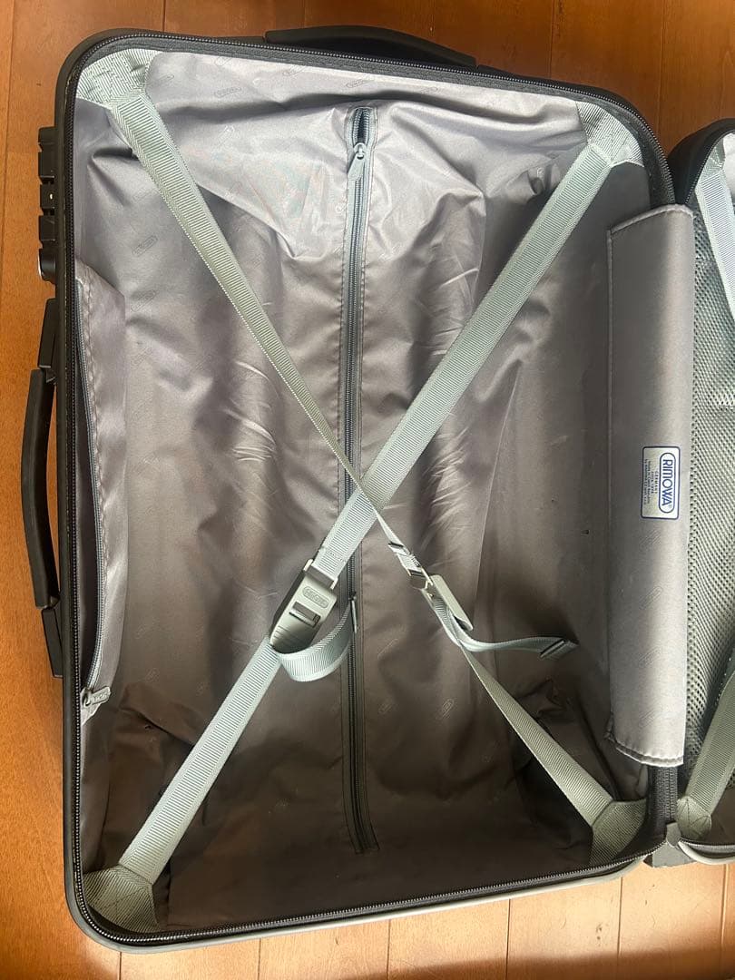 な*ん様 リモワ スーツケース 機内持込可能