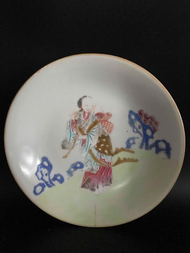 中国古玩　清乾隆時代　大清乾隆年製　在銘　粉彩人物物語紋盤　皿　唐物(A-２)