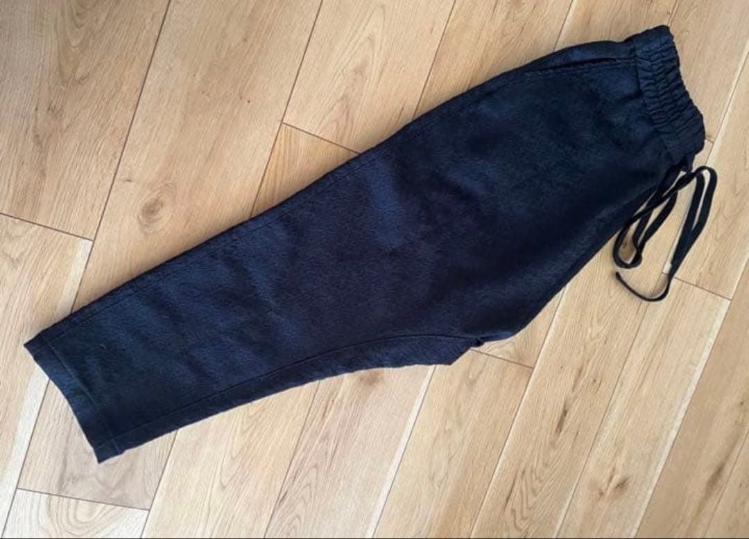 rdv o globe 黒 サルエルパンツ テクスチャー生地