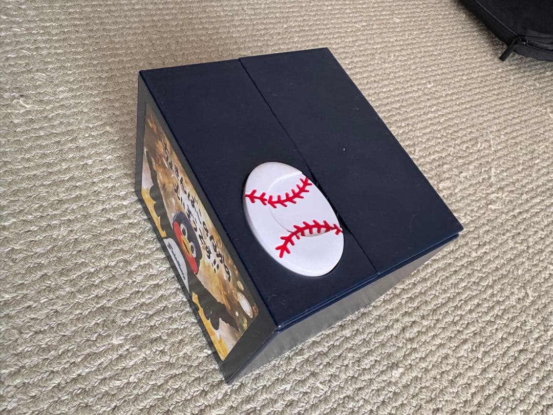 つば九郎　貯金箱