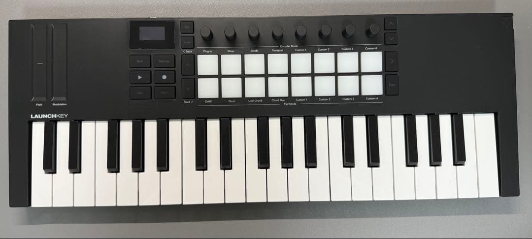 DTM・DAW novation LAUNCHKEY MINI 37 Mk4