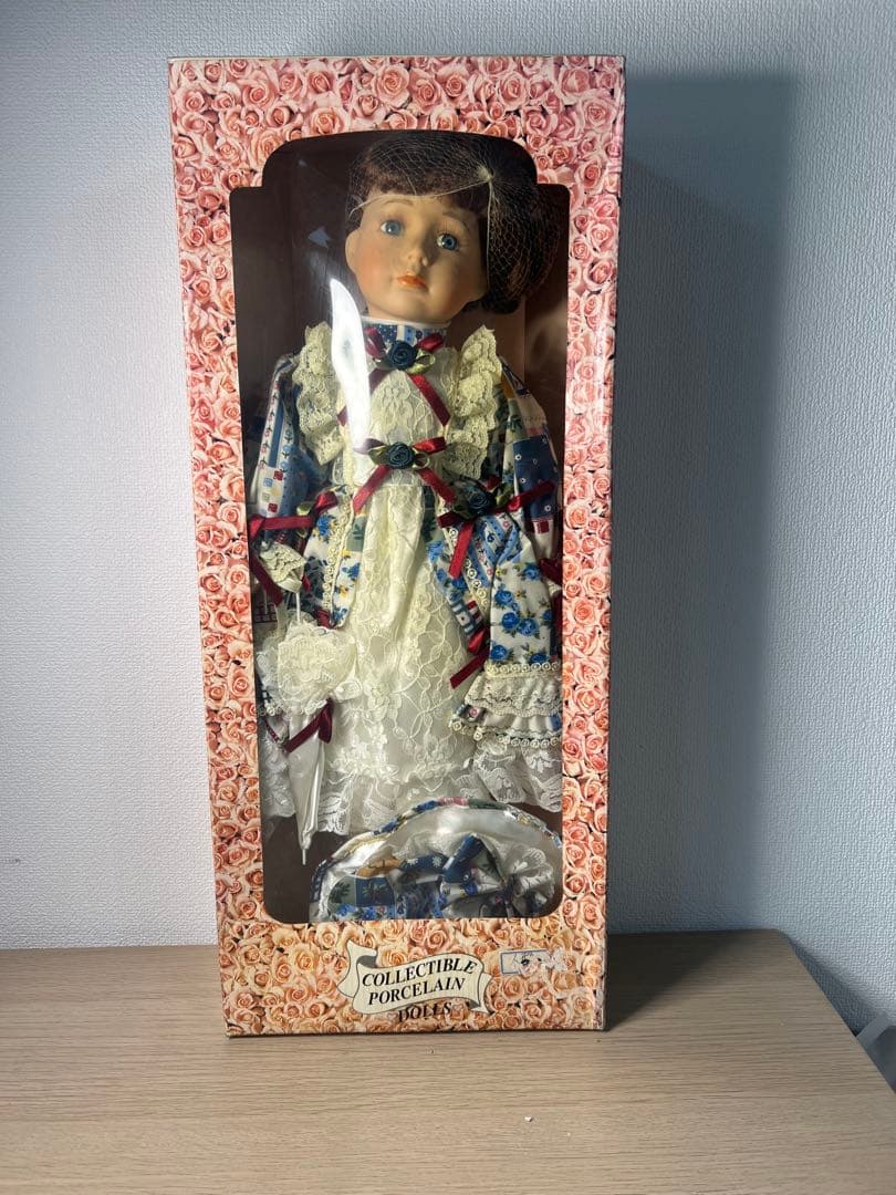【新品・未使用】コレクターズ ポーセリンドール 西洋人形