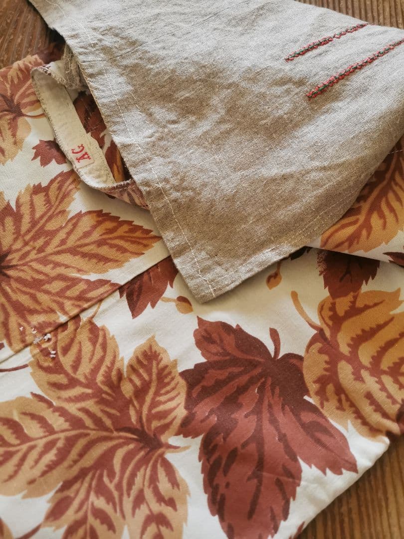 アンティーク フレンチファブリック＆リネン色糸刺繍 衣装ケース クッションカバー