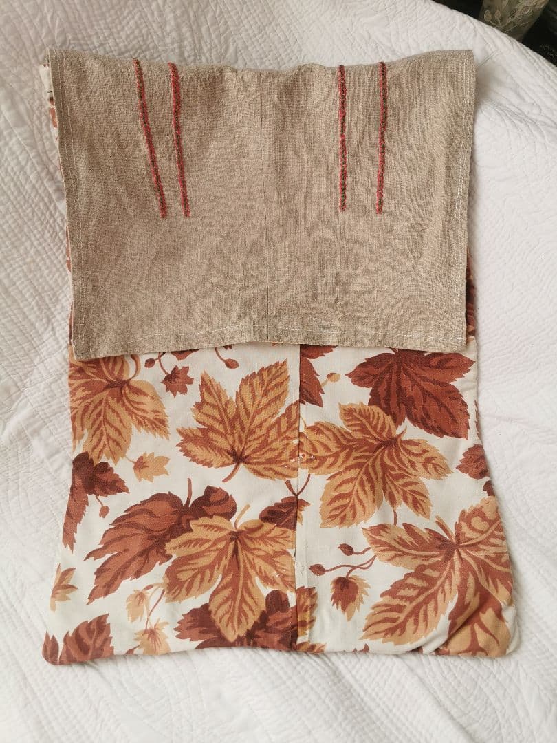 アンティーク フレンチファブリック＆リネン色糸刺繍 衣装ケース クッションカバー