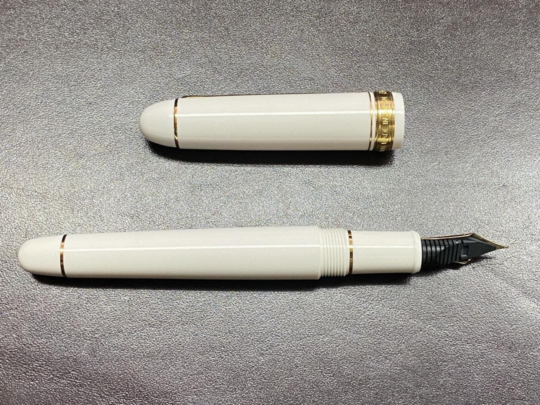 プラチナ万年筆 #3776 シュノンソーホワイト EF PNB-15000