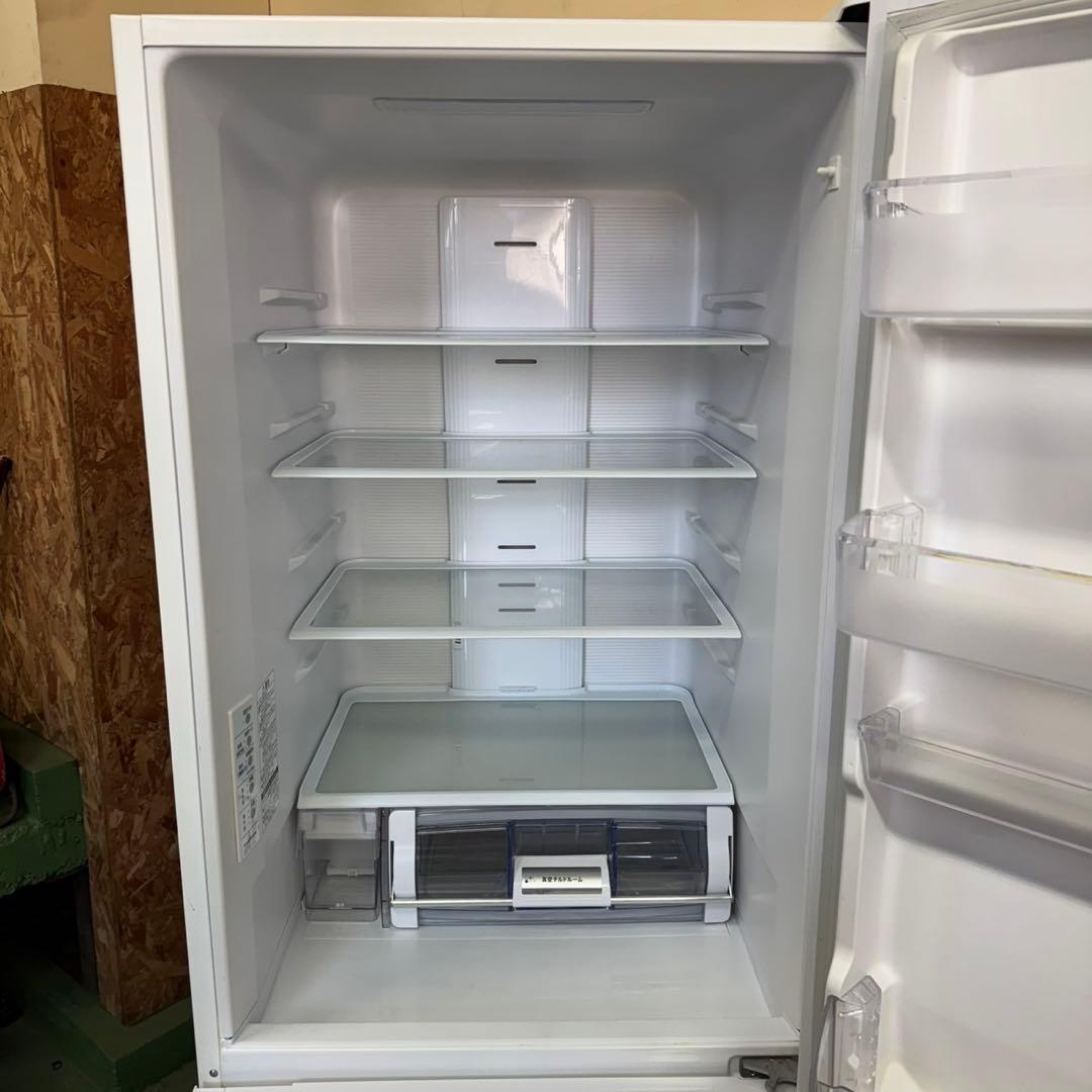 318送料設置無料 日立　自動製氷機能付き大型冷蔵庫　375L 3ドア