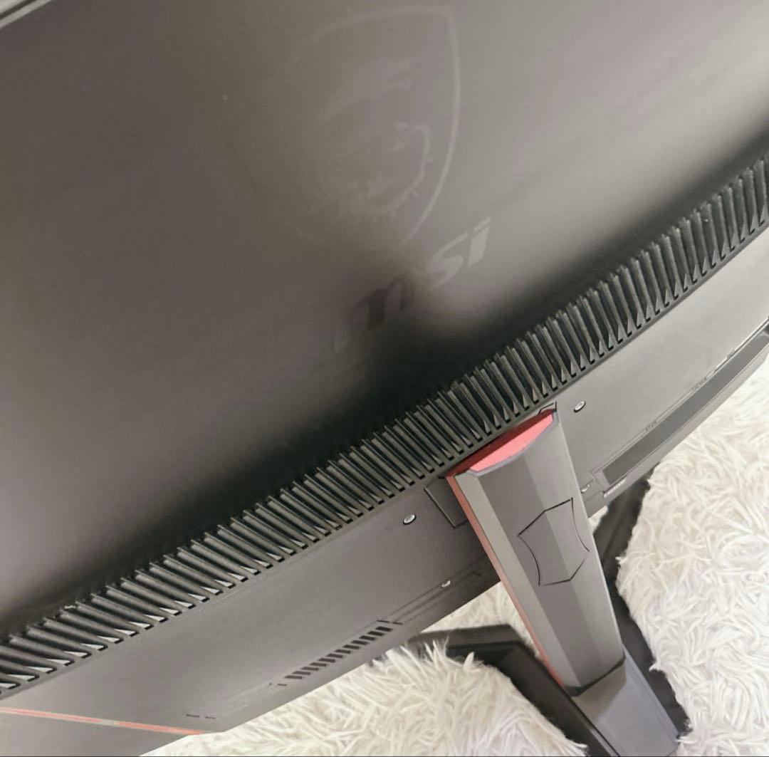MSI Optix AG32C 31.5インチ ゲーミングモニター curved