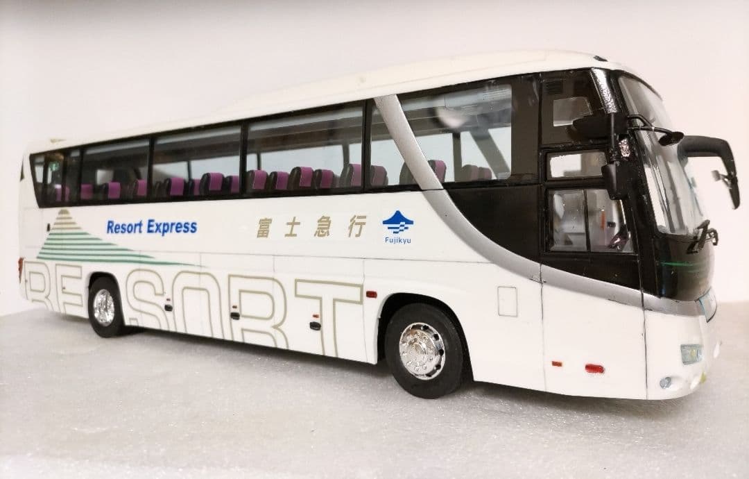 1/32 富士急バス 新社名ロゴ仕様(いすゞガーラSHD)素人組立品