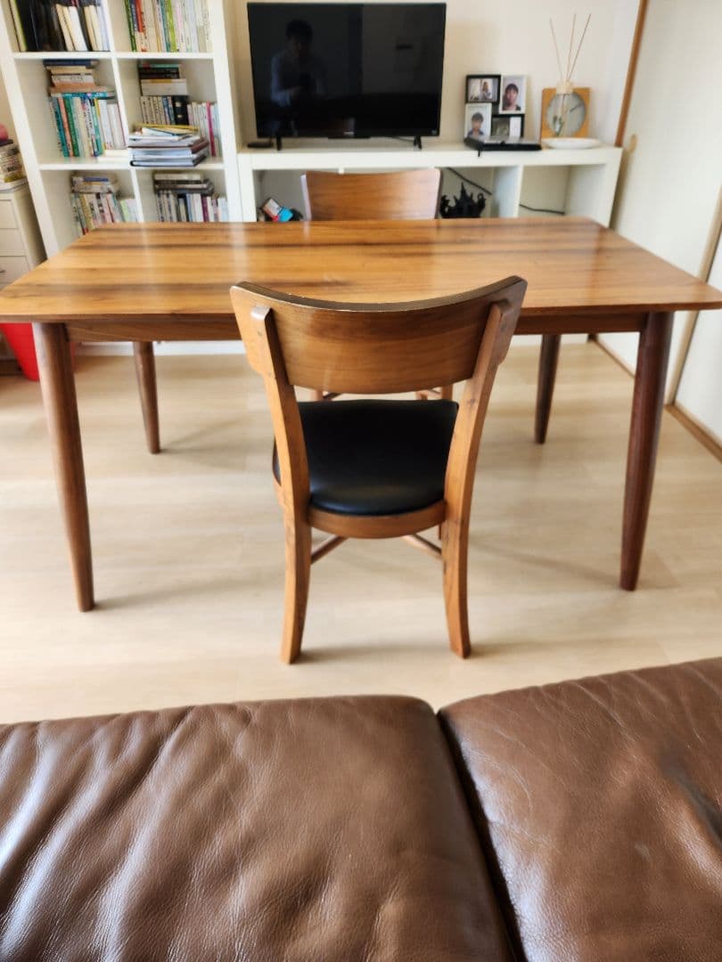 【引き取り限定　兵庫県西宮市】木製ダイニングテーブルと椅子2脚セット