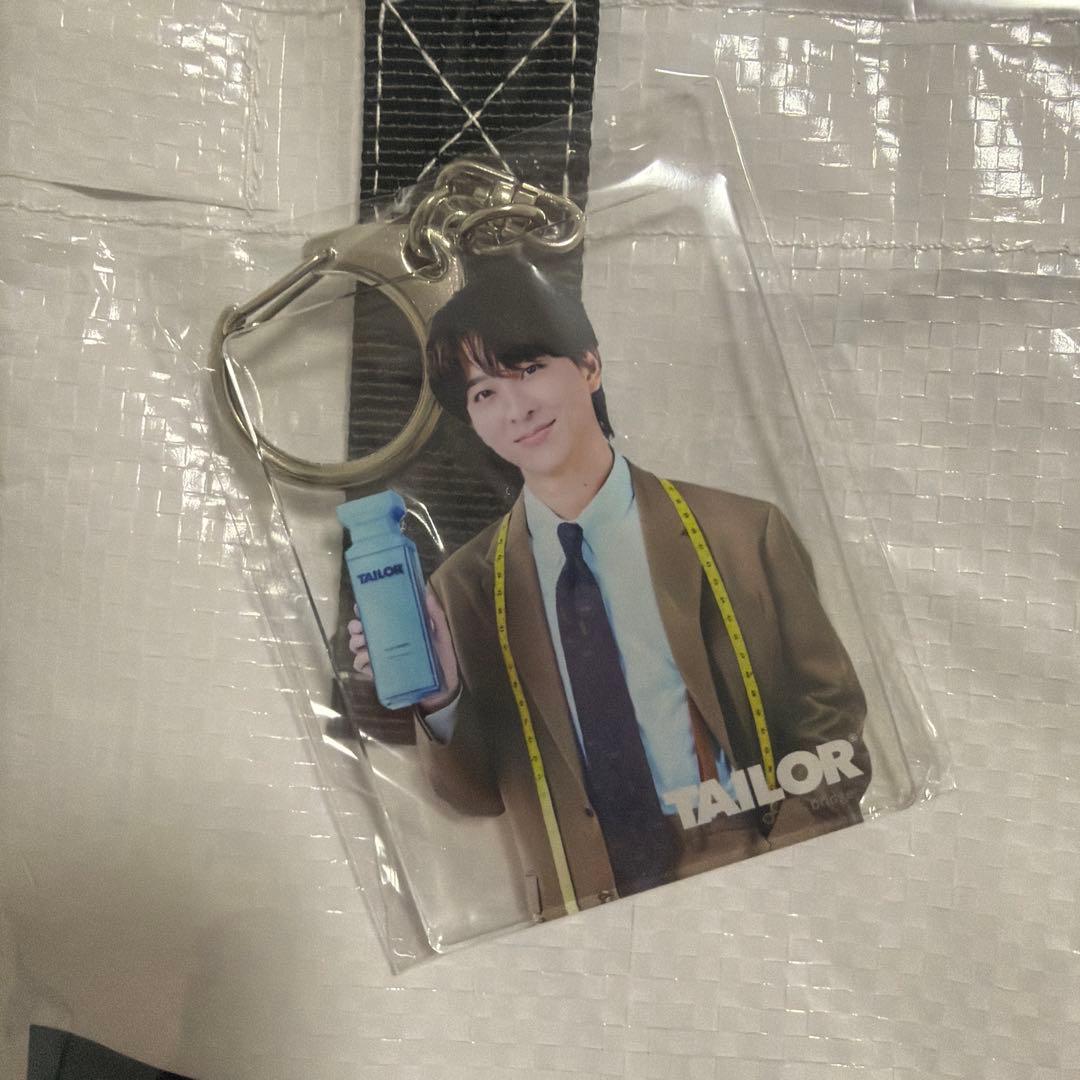 TAILOR ランドリーバッグ　アクリルキーホルダー