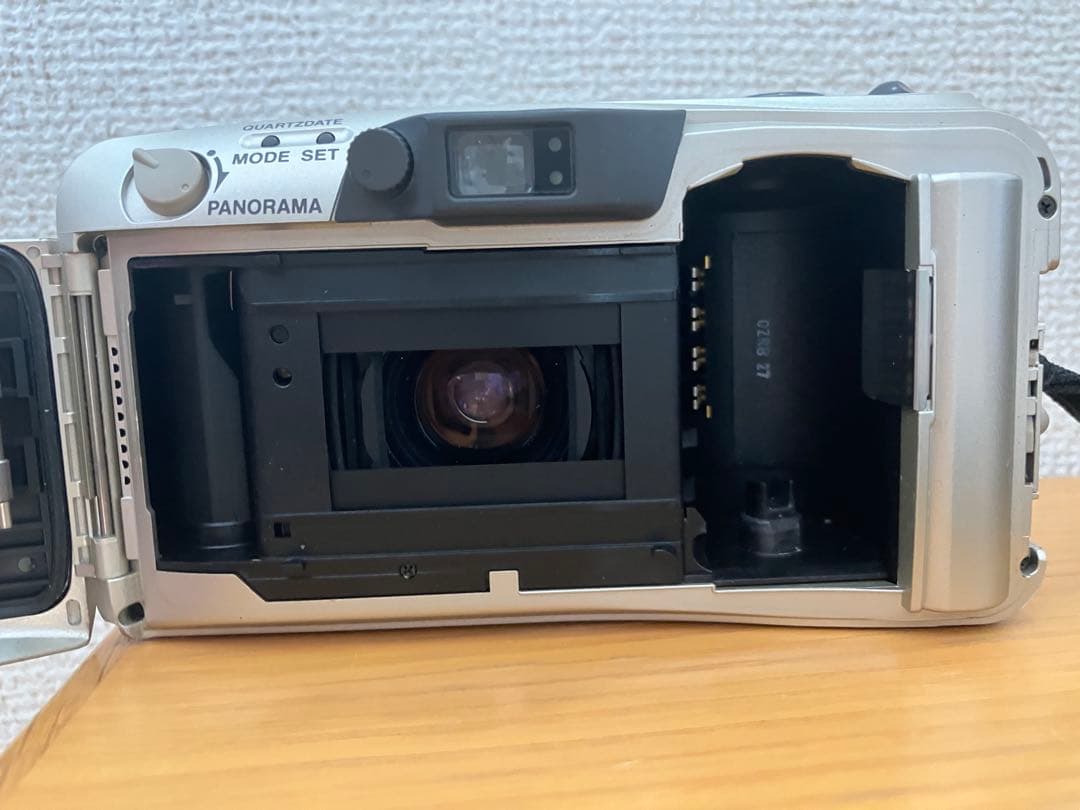 完動品　OLYMPUS μ[mju:] ZOOM 140 コンパクトカメラ