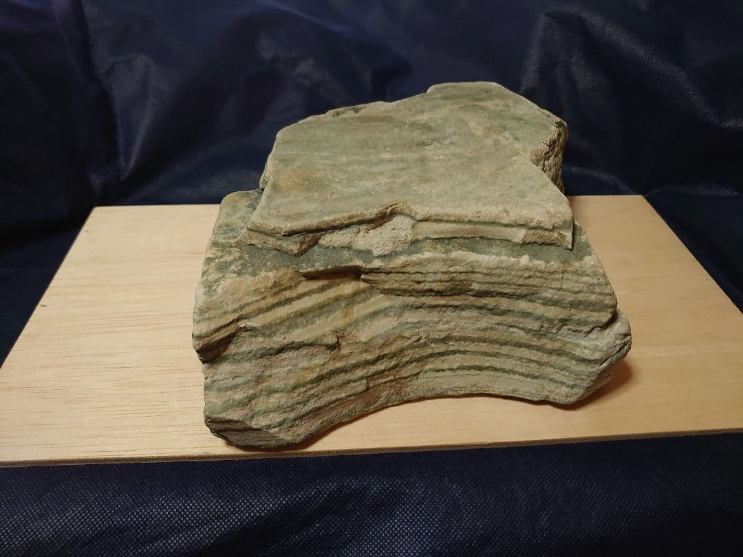 緑積層石 緑積層岩