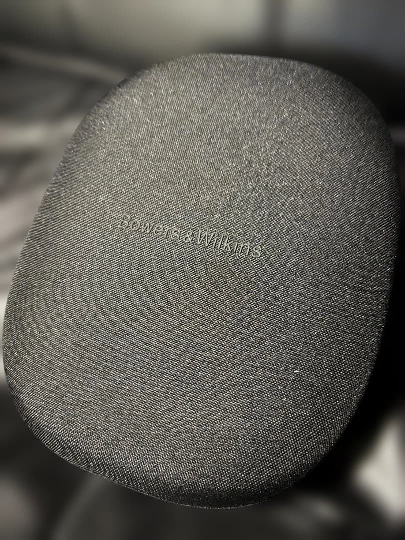 Bowers & Wilkins Px8 ワイヤレスヘッドホン