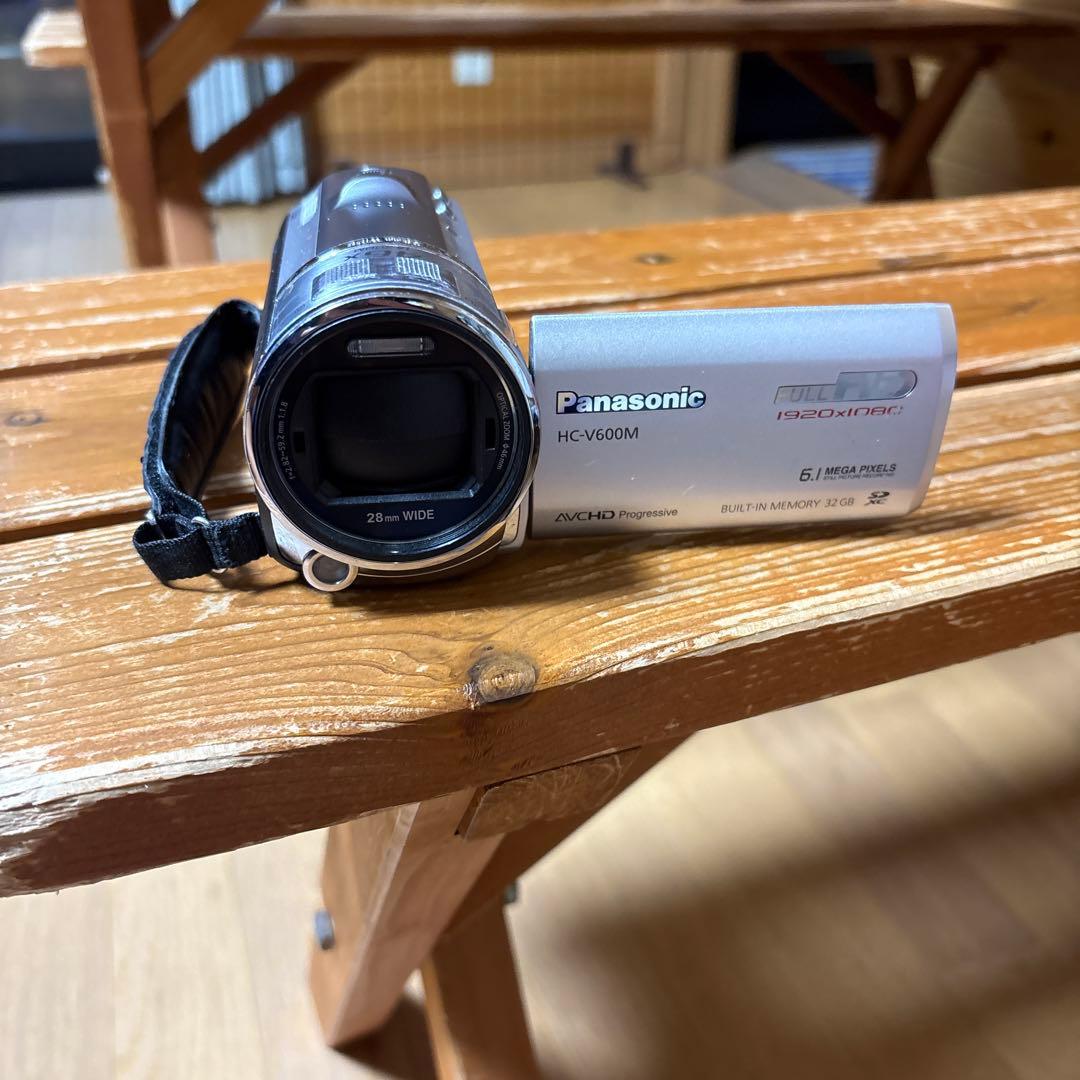 Panasonicビデオカメラ2セット充電コードあり