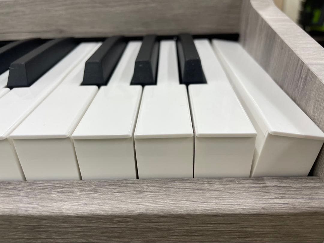 訳あり　電子ピアノ88鍵盤 給電タイプ　木目調ボディ　グレー