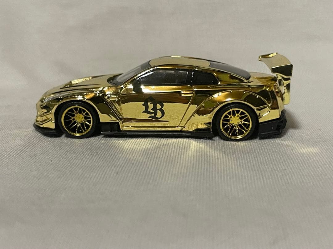 ミニカー MINI GT Nissan GT-R R35 Gold Series