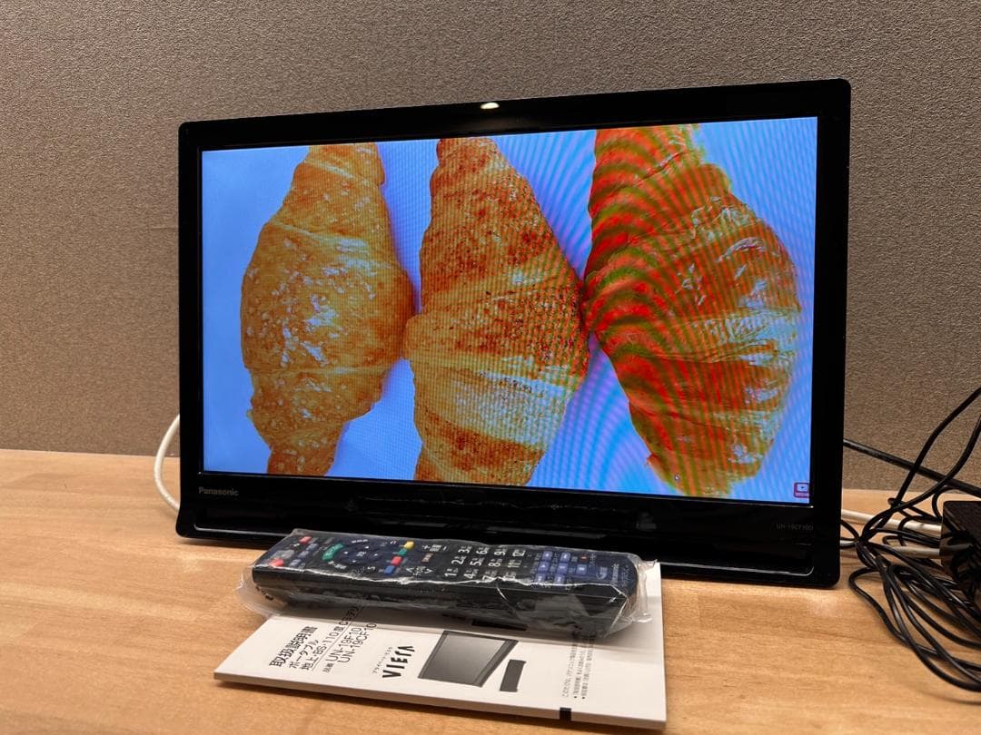 パナソニック　ポータブルテレビ UN-19CF10　21年製 未使用に近！