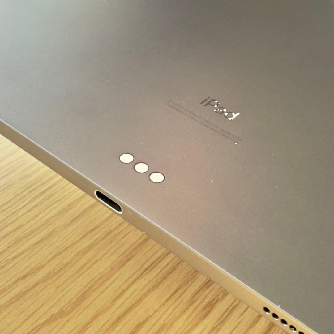 第4世代 iPad Pro 12.9インチ スペースグレー