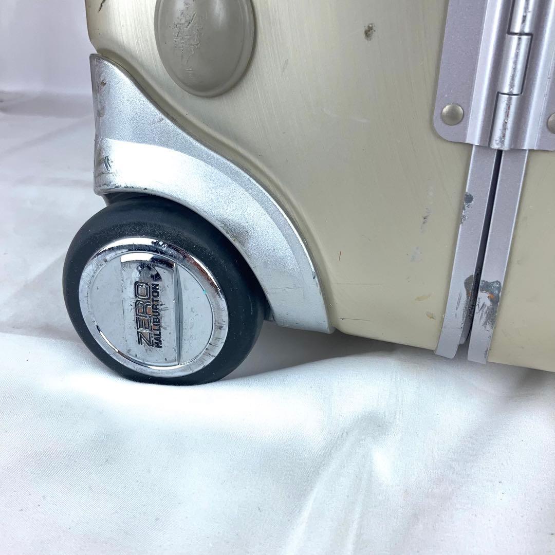 ◆ゼロハリバートン アルミ 2輪 物持ち込みサイズ ゴールド