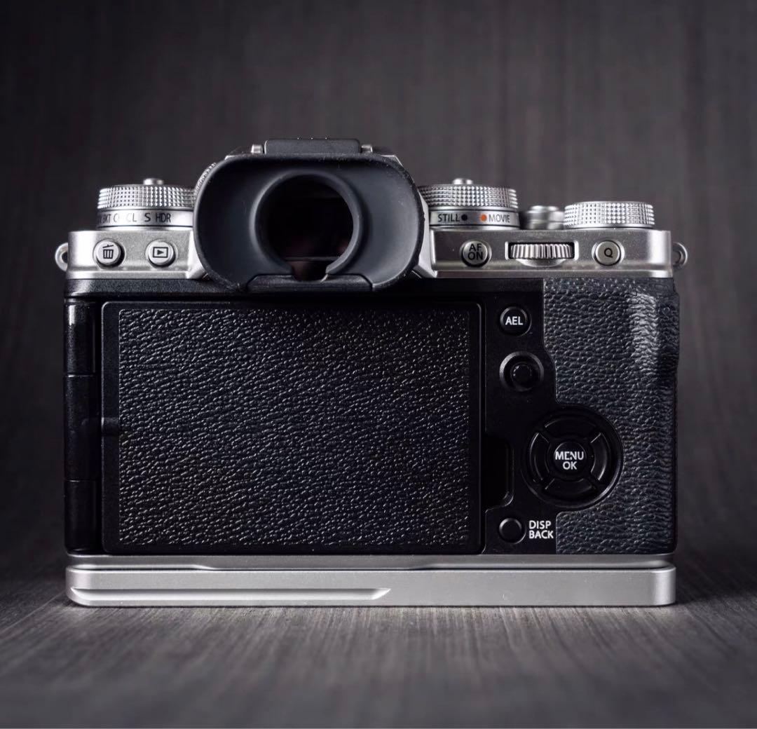 新品 富士フイルム FUJIFILM xt5用 ハンドグリップ シルバー